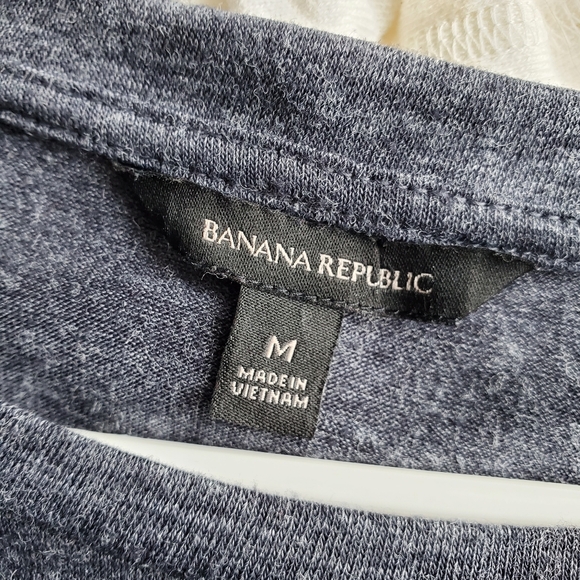 Banana Republic Womens Tiered Ruffle Sleeve Top Size M Gray Crew Neck Pullover - Picture 4 of 6